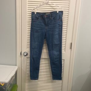 Madewell 9” midrise skinny jeans in size 10